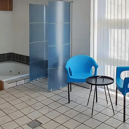 Prázdninový dům 10 Person In *